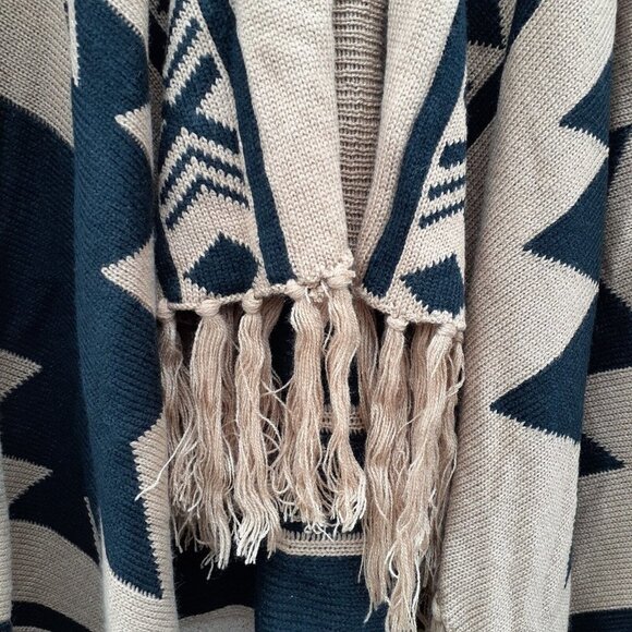 Cals Open Front Poncho Cardigan Desert Southwest Long Fringe - Gift Idea - Picture 5 of 7